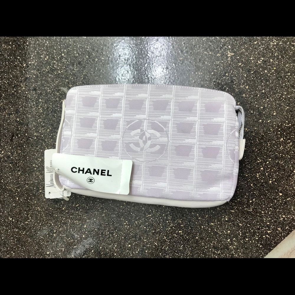 CHANEL pouch